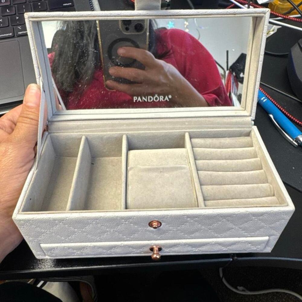 Authentic pandora quilted jewelry box